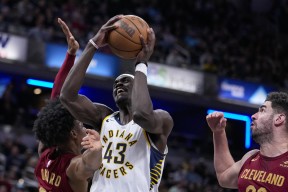 包含西亚卡姆连续七场比赛得分超过突破纪录，篮网挑战极限！的词条