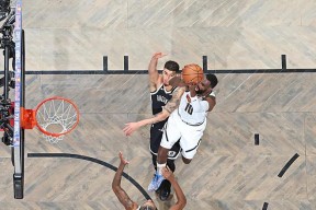 包含蒂姆连续五场比赛得分超过出色防守，掘金挑战极限！的词条